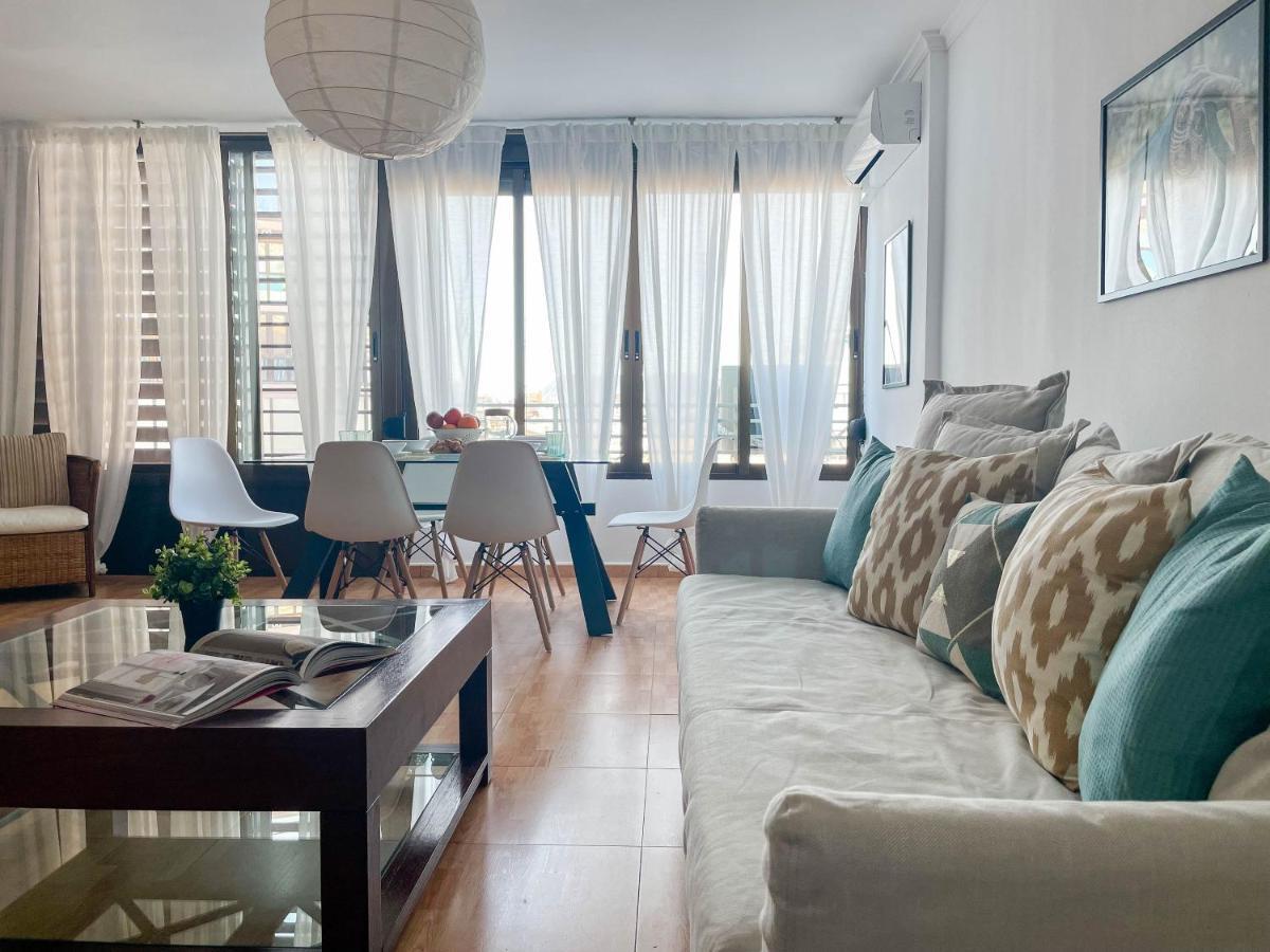 Amplio Apartamento En Pleno Corazon De Alicante Luaran gambar