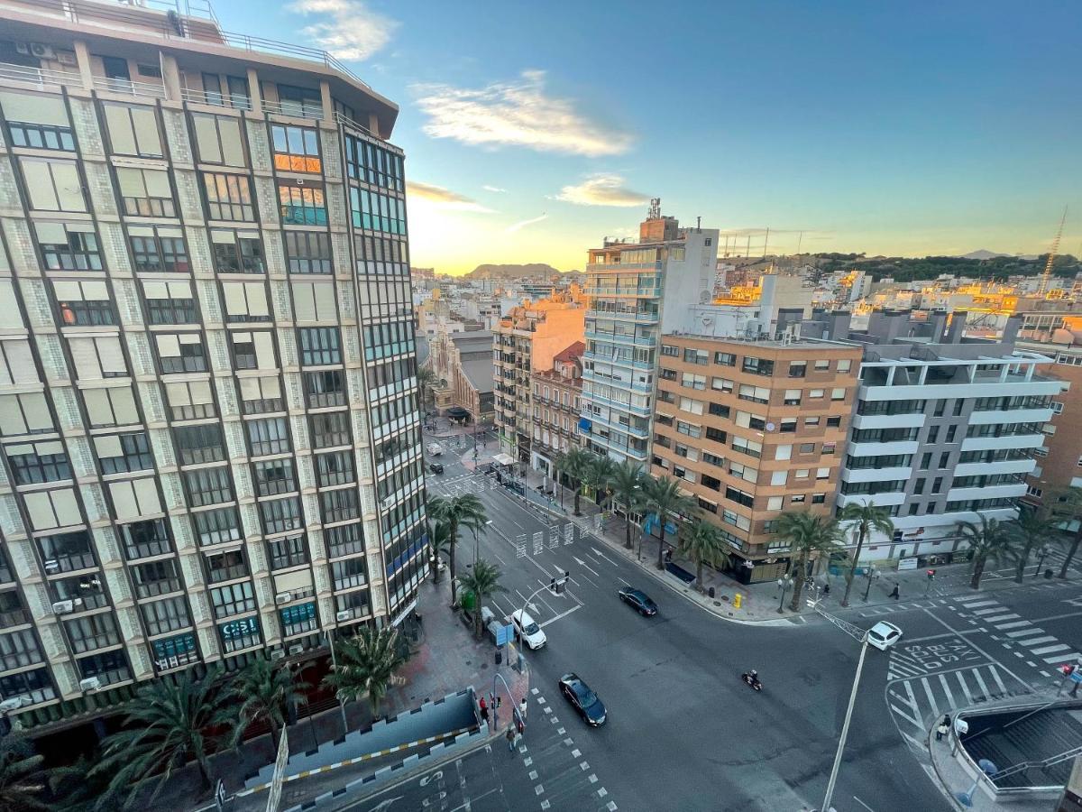 Amplio Apartamento En Pleno Corazon De Alicante Luaran gambar